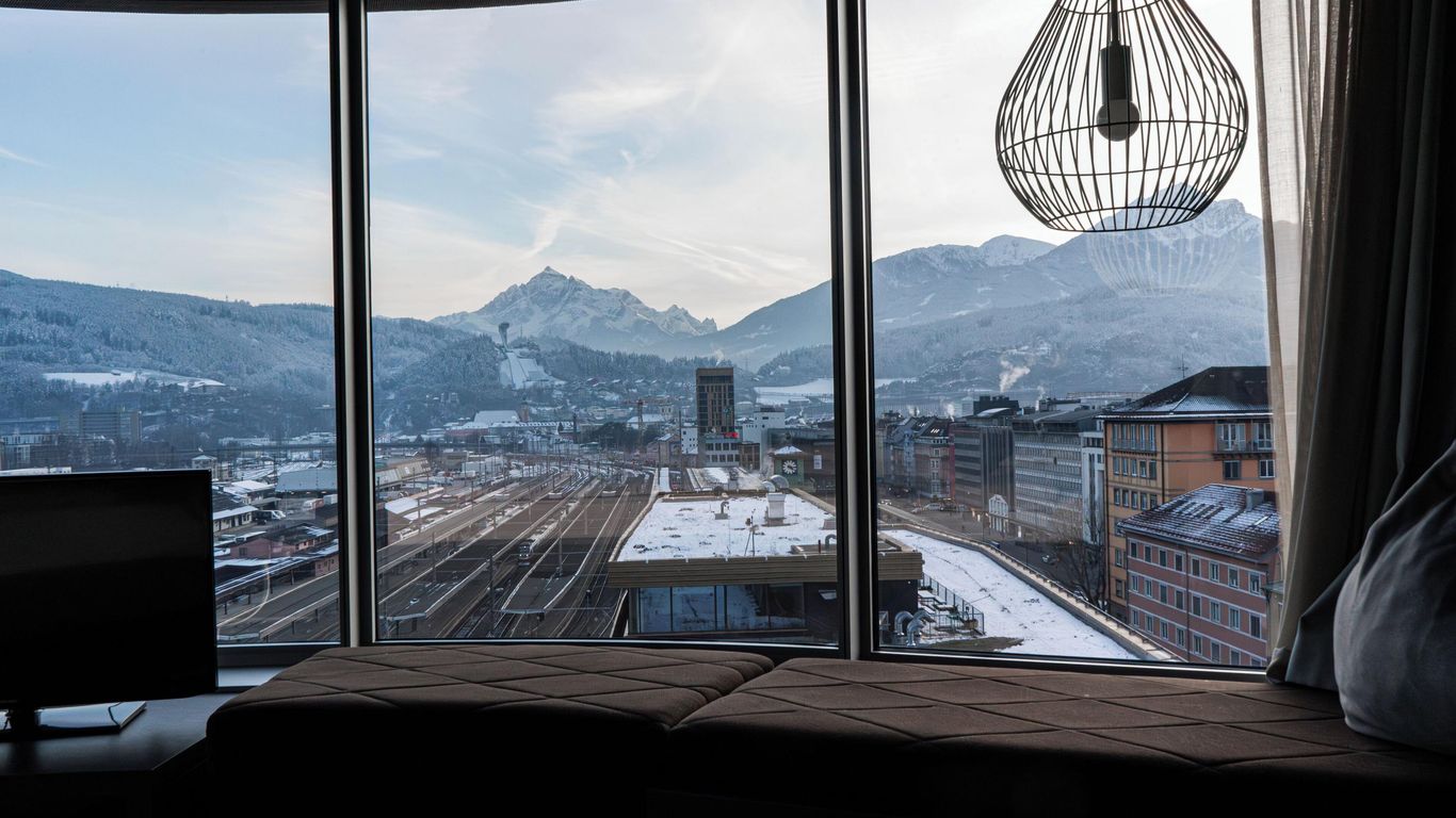 アドラース ホテル