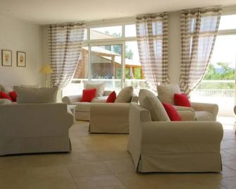 Résidence Lagrange Vacances Les Bastides des Chaumettes - Montauroux