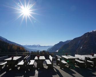 Roanerhof In the middle of nature, unique view (pet-friendly) - Campo Tures/Sand in Taufers - Balkon