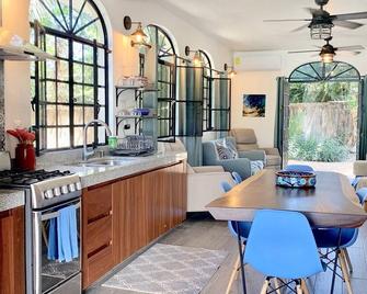 Villa Iguana ,40% summer discount, pool, includes golf cart, near the beach - San Francisco - Comedor