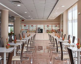 레코드 호텔 - 세티모 토리네세 - 레스토랑