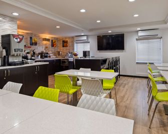 Best Western JFK Airport Hotel - קווינס - מסעדה