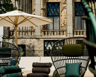 Motel One Paris-Porte Dorée - Paris - Pátio