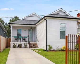 Stunning Luxury Home 2 Blocks From Streetcar! - Nueva Orleans - Edificio