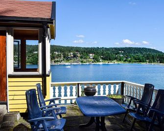 3 bedroom awesome home in Nordre Frogn - Oppegård - Balkong