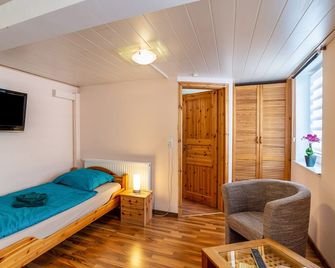 Ferienwohnung Blaues Haus - Ubstadt-Weiher - Bedroom