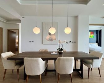 The View Phuket By Resava - Karon - Comedor