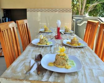 Deva Devi Beach Inn - Nusa Penida