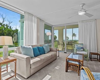 All-New Interior | Stylish Sanibel Escape with Gulf Views & Modern Comforts - Sanibel - Wohnzimmer