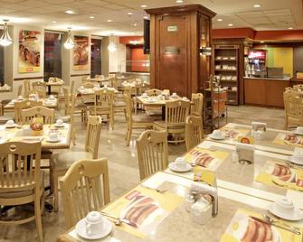 iStay Hotel Monterrey Histórico - מונטרי - מסעדה