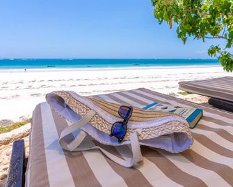 Tequila Sunrise Pool Cabana-Diani Beach - Diani Beach - Plage