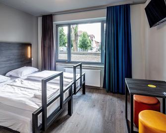 إيه آند أو ويمار - ويمار - غرفة نوم