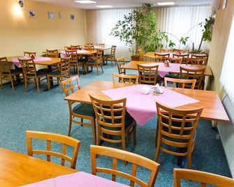 Hostel Malinowski City - גליוויצה - מסעדה