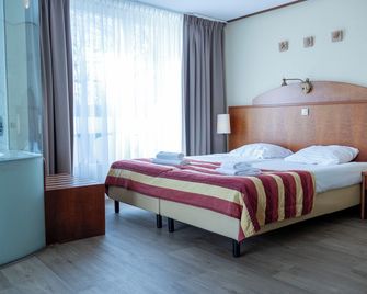 Hotel De Torenhoeve - Burgh-Haamstede - Bedroom