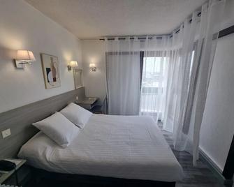 Hôtel le Vascon - Dax - Bedroom