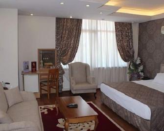Grand Hotel Tesk - Ordu - Спальня