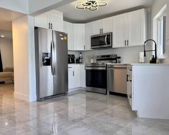 Airport Retreat: Extended Stay Near Airport 2 Min! - Fort Lauderdale - Cuisine
