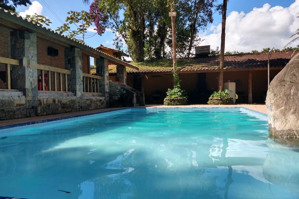 رانشو تيكساس أوباتوبا - اباتوبا - حوض السباحة