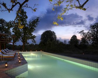 Pugdundee Safaris - Pench Tree Lodge - Seoni - Pool