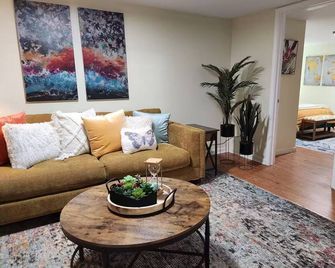 Private, Terrace Level Apartment - Dacula - Sala de estar