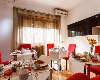 L'Angolo Cortese - רומא - חדר אוכל