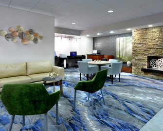 Fairfield Inn & Suites by Marriott Charlottesville North - Charlottesville - Lounge