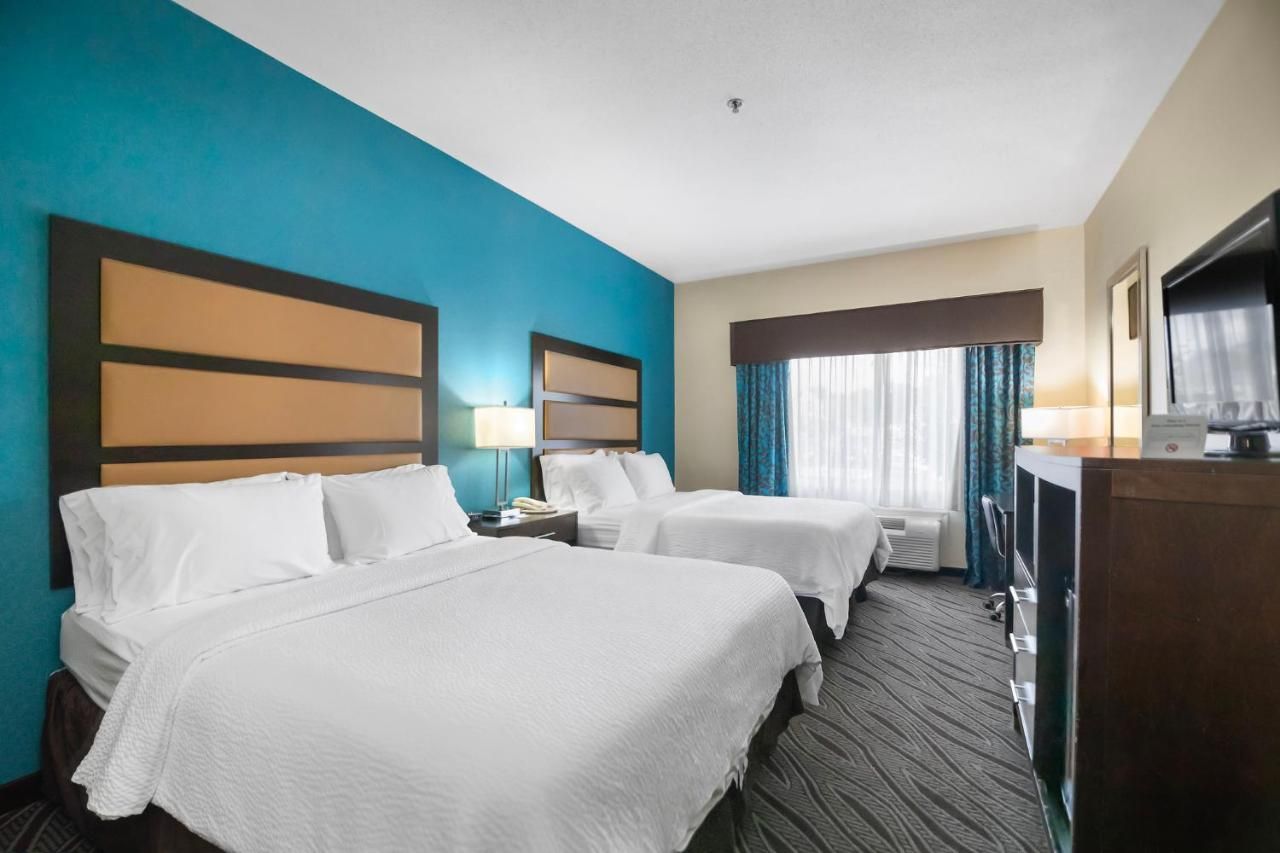 Holiday Inn Express Ludlow - Chicopee Area By IHG