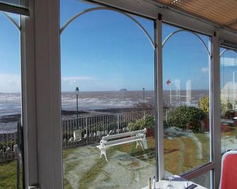 Anchor Head Hotel - Weston-super-Mare - Balcony