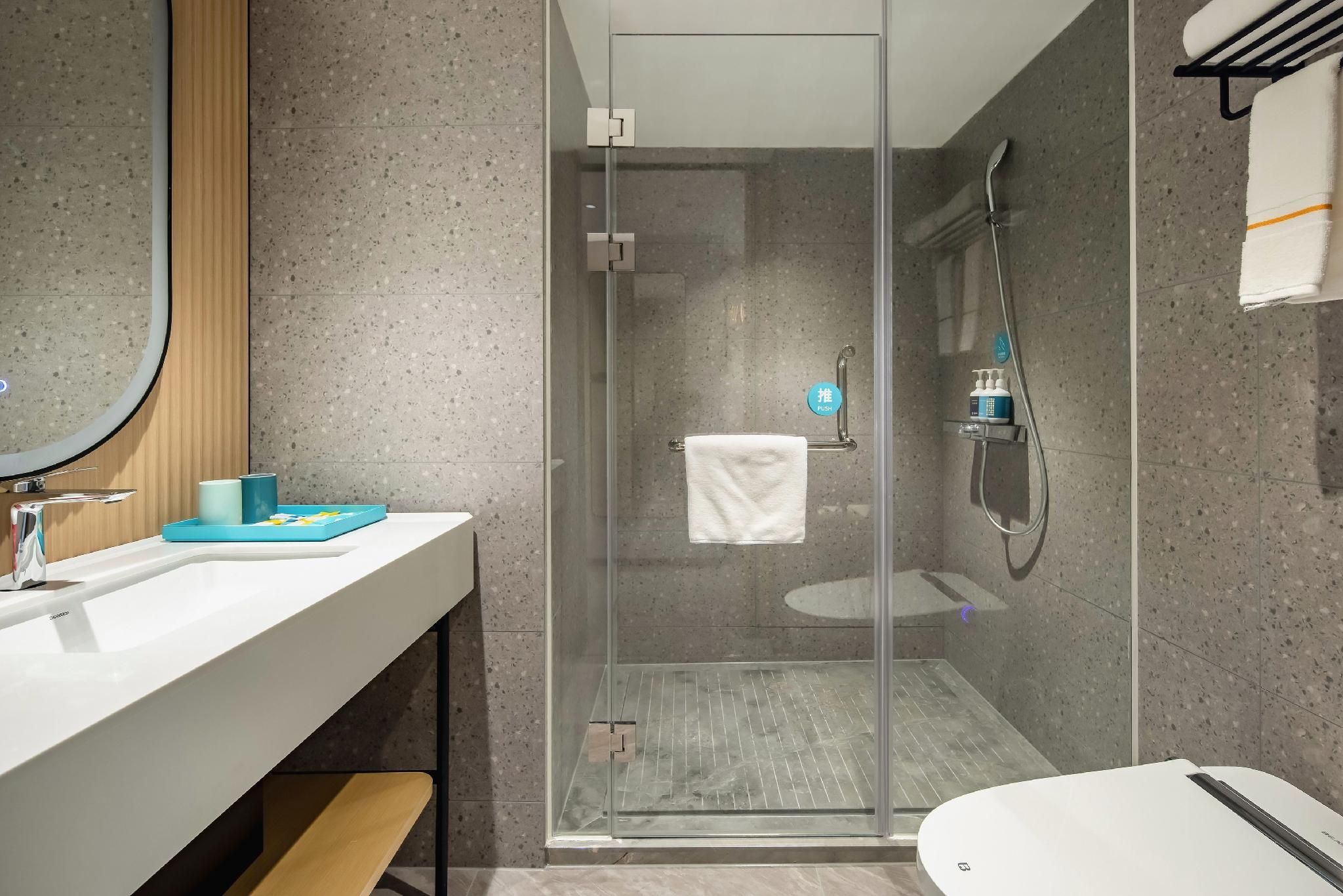 City Comfort Inn Nanning Haijixing Polar Ocean World thumbnail 2