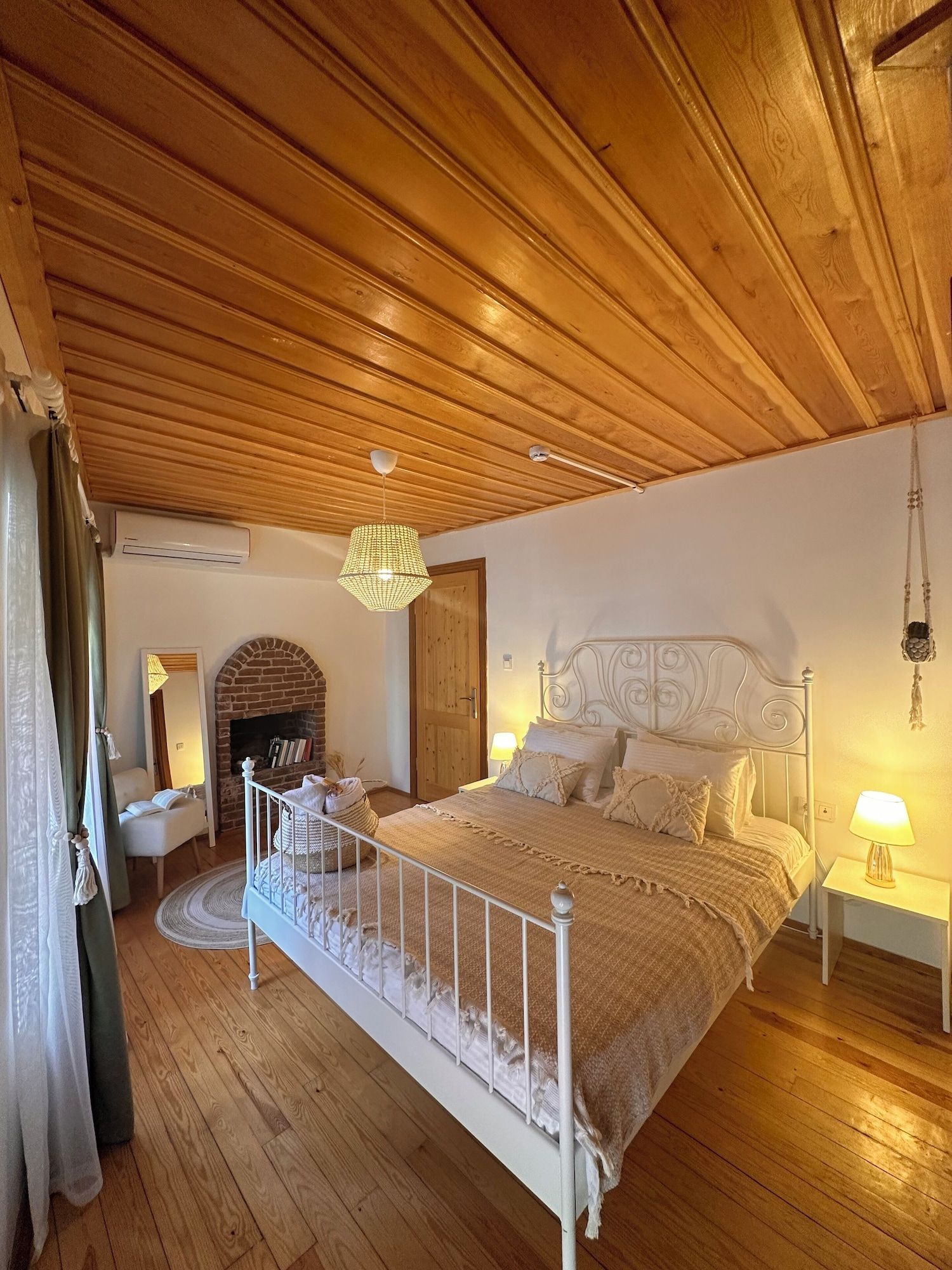 Hanole Guest House - אייבאליק