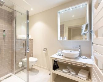 Hotelspa & Restaurant Cantemerle - Vence - Badkamer