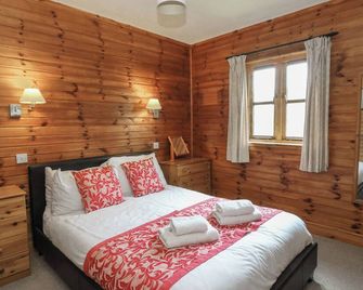 Creag Mhor Lodge, Pet Friendly, With A Garden In Arisaig - Arisaig - Bedroom