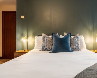 The Bull On The Green - Lewes - Bedroom
