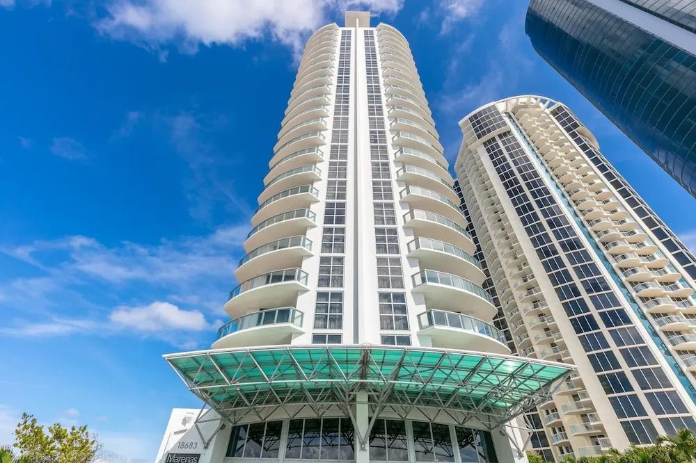 Marenas Resort Condos by Ammos VR - Sunny Isles Beach - Bâtiment
