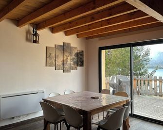 Chalet on the shores of Lake Matemale - Matemale - Comedor