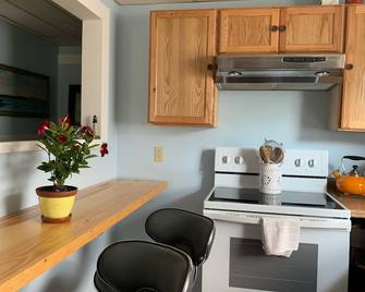 Discover Coastal charm, just a quick 26-min drive away - Damariscotta - Kitchen