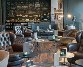 Motel One Hamburg-Altona - Hamburgo - Lounge
