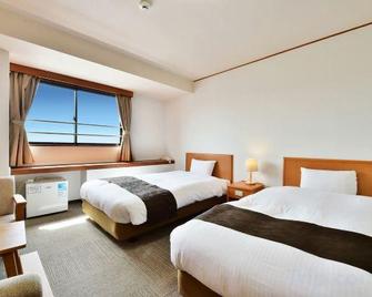 Grand First Inn Sasebo - Sasebo - Bedroom