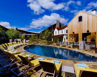Lone Star Court, by Valencia Hotel Collection - Austin - Piscina