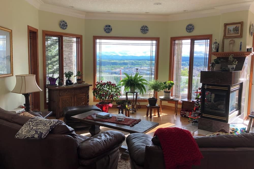 Rocky Mountain View Bed & Breakfast - Cochrane - Sala de estar