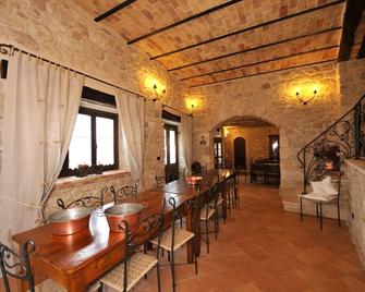 Agriturismo Borgo San Martino - Abbateggio - Dining room