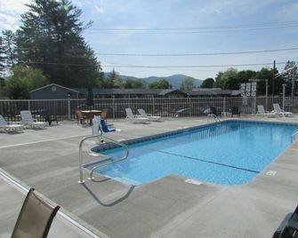 The Lake George Inn - Lake George - Piscina