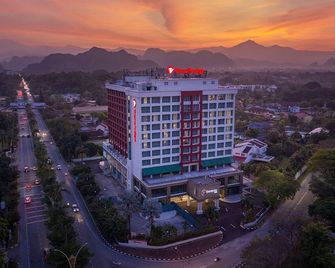 Travelodge Ipoh - Ipoh - Building