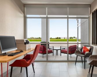 Avid Hotel Mission East - Mcallen Area by IHG - Mission - Servicio de la propiedad