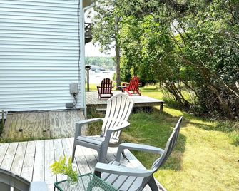Affordable Vacation Home Near Acadia National Park - Tremont - Patio