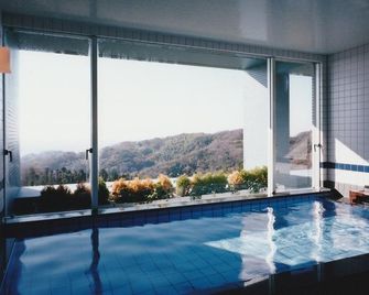 Shonan Relief - Йокосука - Басейн