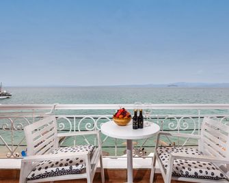 Marabou Hotel - Chaniotis - Balcón