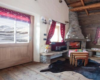 Chalet Charm Livigno - Лівіньо - Вітальня