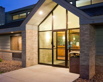 AmericInn by Wyndham Rice Lake - Rice Lake - Gebouw