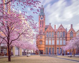 Tudors eSuites Birmingham Townhouse for Contractors - Birmingham - Bygning